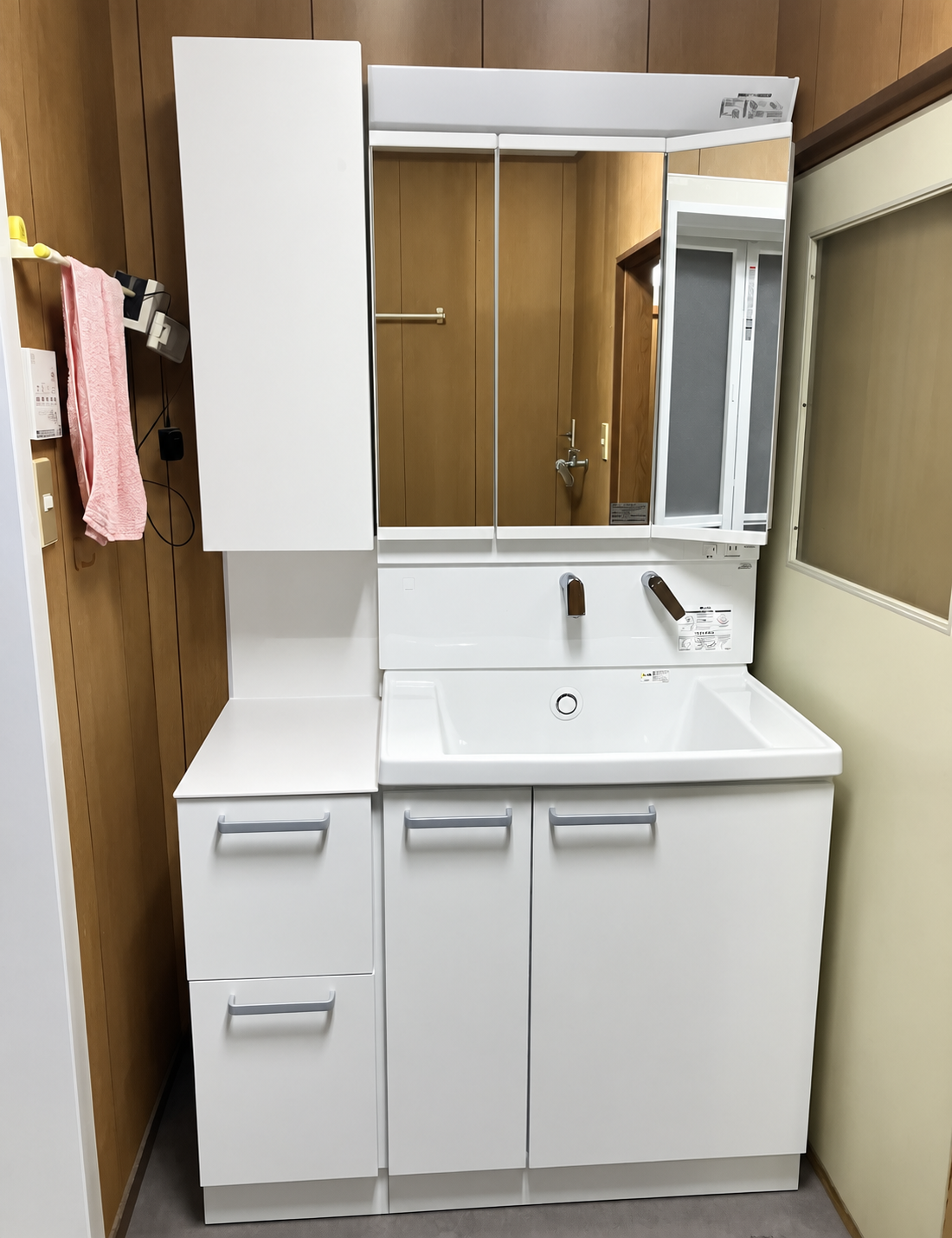 松原市で戸建てのトイレ・使い勝手洗面化粧台・洗濯機を交換、使い勝手に配慮した水まわりリフォームをご提案